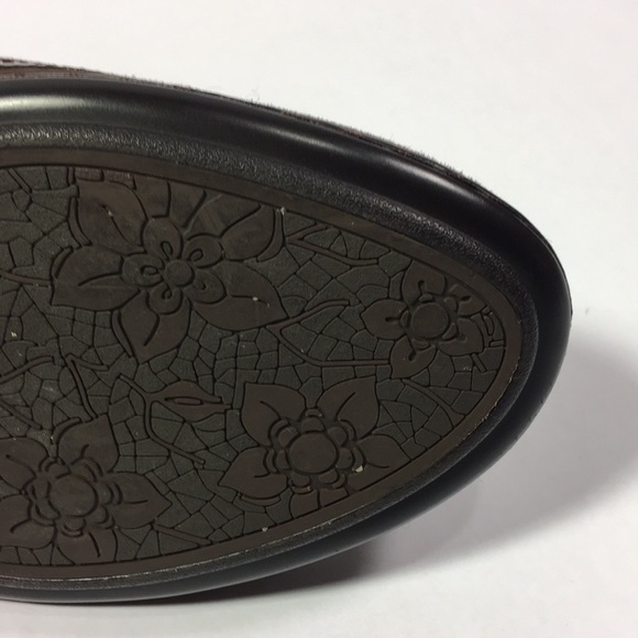 Sofft Suede Dark Brown Heels - Picture 6 of 8